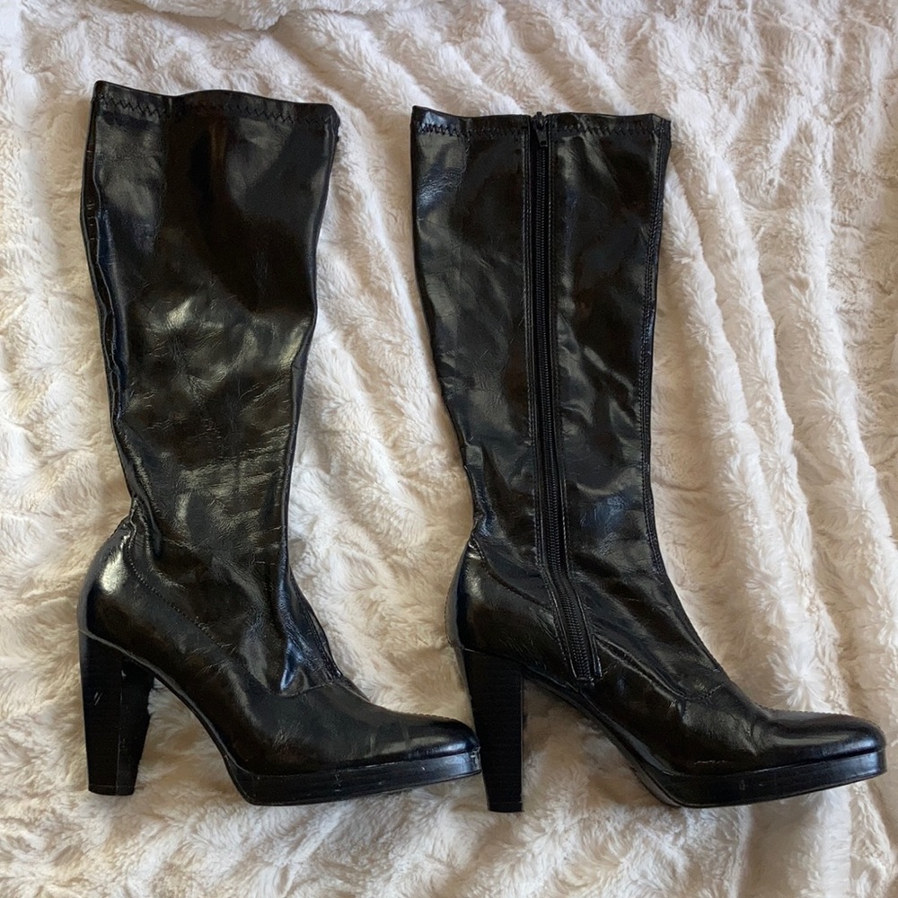 Fioni Black heeled boots